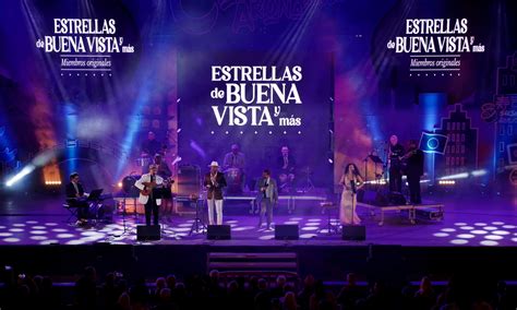 ¡El Concierto de Estrellas de Singto: Un Encuentro Musical Inolvidable en Bangkok!