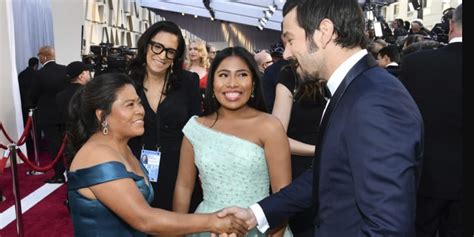 El Concierto Mágico de Yalitza Aparicio: Una Noche Inolvidable con la Estrella Oaxaqueña